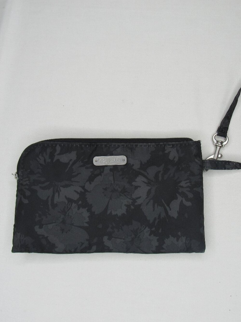 Baggallini Black Floral RFID Wristlet Clutch Wallet
